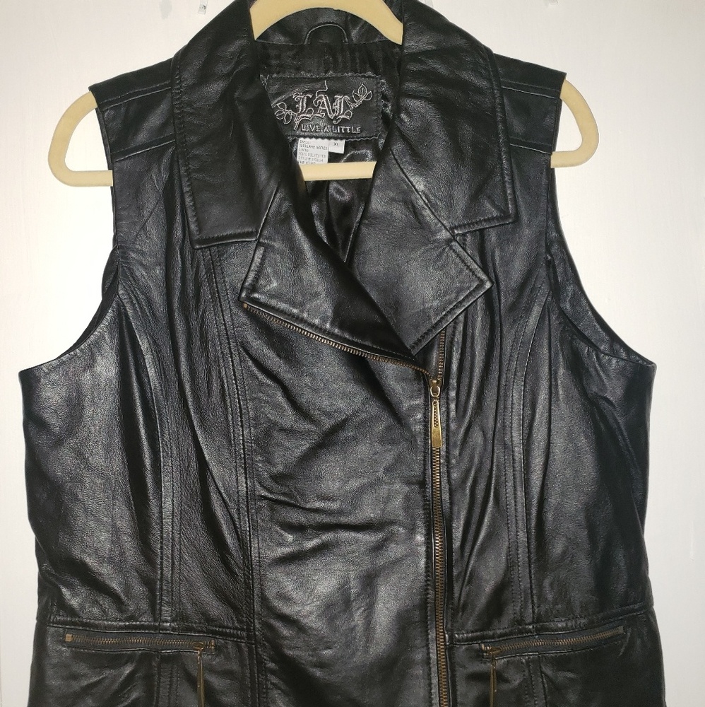 Black genuine leather vest size xl